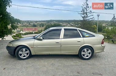 Лифтбек Opel Vectra 1996 в Болграде