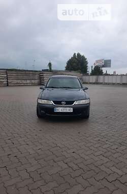 Седан Opel Vectra 2001 в Сарнах