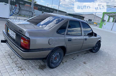 Седан Opel Vectra 1990 в Бережанах