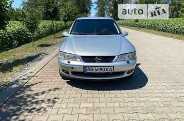 Седан Opel Vectra 1999 в Липовце