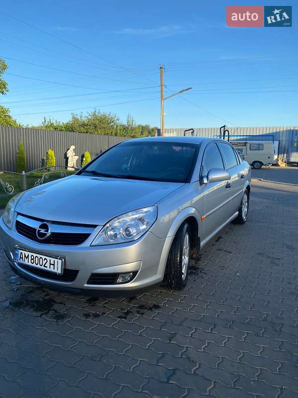 Седан Opel Vectra 2006 в Ружині