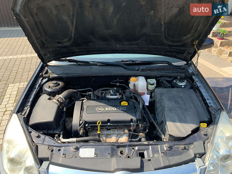 Седан Opel Vectra 2007 в Мостиске