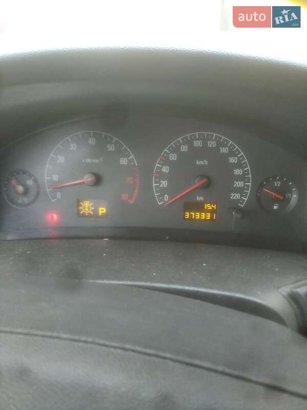 Седан Opel Vectra 2002 в Глухові