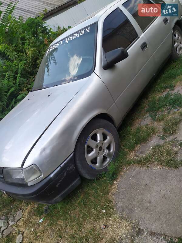 Седан Opel Vectra 1992 в Пятихатках