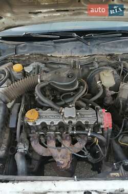 Лифтбек Opel Vectra 1993 в 