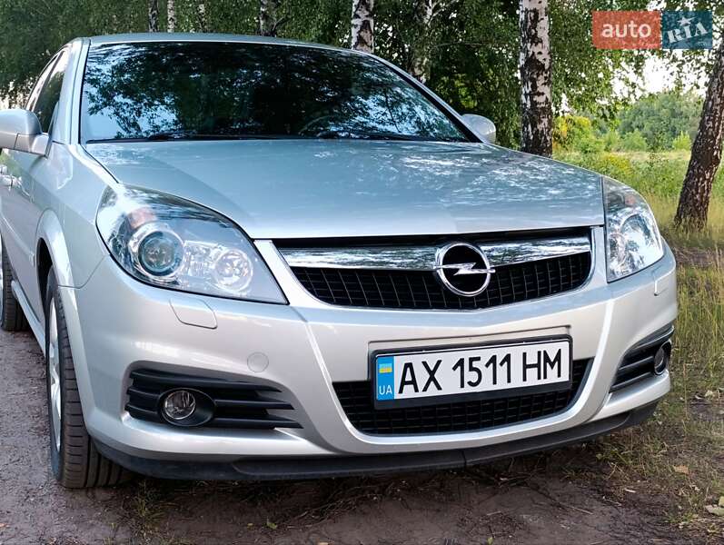 Седан Opel Vectra 2008 в Краснограді
