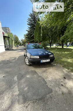 Лифтбек Opel Vectra 1992 в Ровно