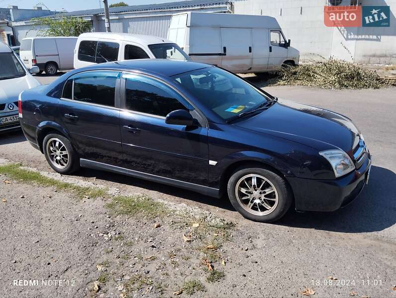Седан Opel Vectra 2005 в Смілі