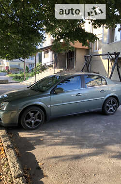 Седан Opel Vectra 2004 в Івано-Франківську