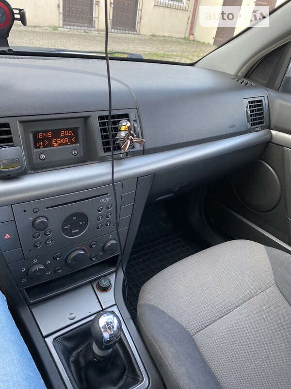 Седан Opel Vectra 2003 в Галиче фото 4 Седан Opel Vectra 2003 в Галиче