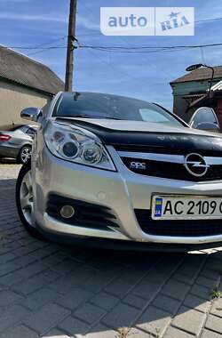 Седан Opel Vectra 2007 в Нововолынске