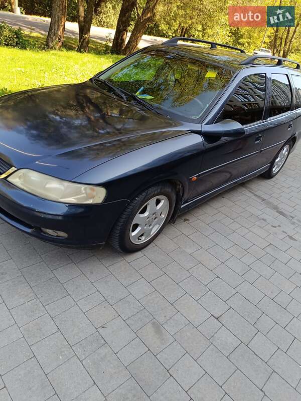 Универсал Opel Vectra 2000 в Новояворовске