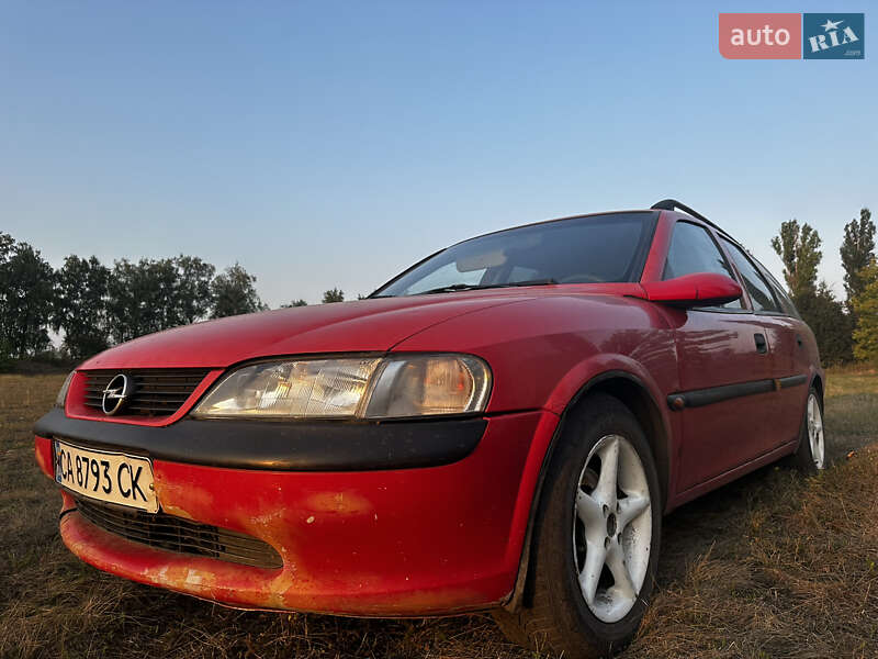 Универсал Opel Vectra 1998 в Тальном