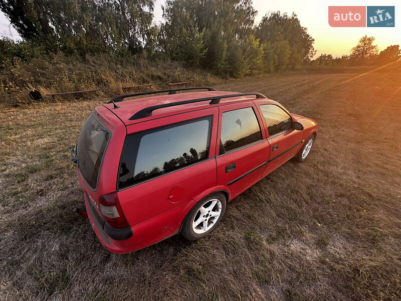 Универсал Opel Vectra 1998 в Тальном