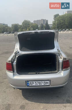 Седан Opel Vectra 2004 в Запоріжжі