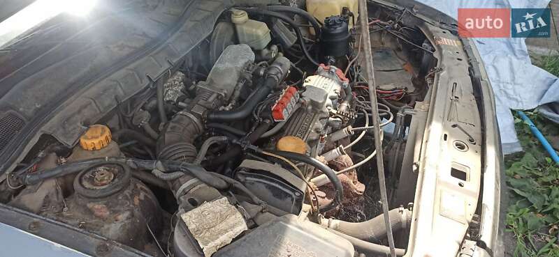 Седан Opel Vectra 1989 в Изюме