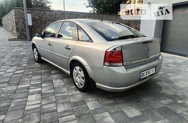 Лифтбек Opel Vectra 2006 в Остроге