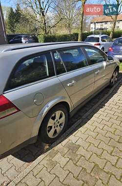 Универсал Opel Vectra 2005 в 