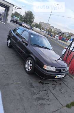 Лифтбек Opel Vectra 1990 в Киеве