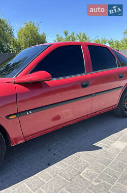 Ліфтбек Opel Vectra 1997 в Івано-Франківську