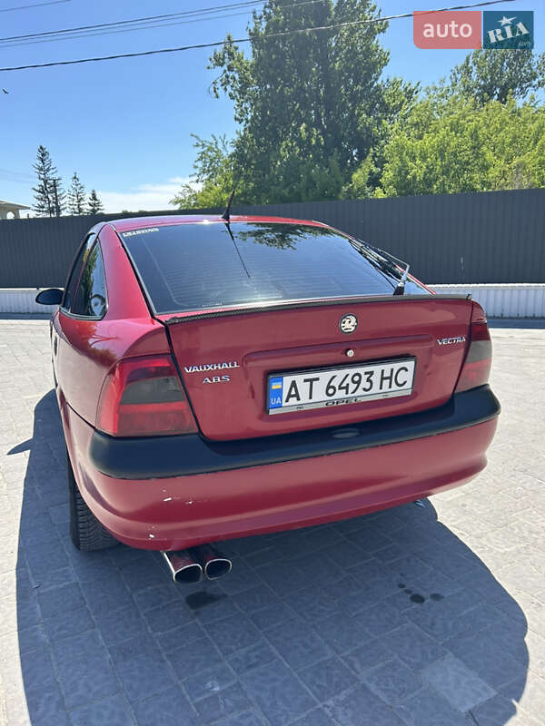 Ліфтбек Opel Vectra 1997 в Івано-Франківську