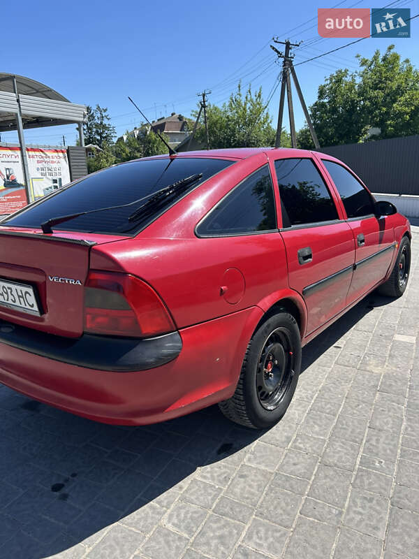 Ліфтбек Opel Vectra 1997 в Івано-Франківську