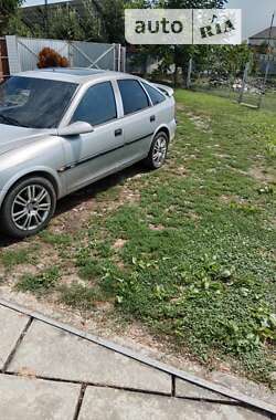 Ліфтбек Opel Vectra 1998 в Мукачевому