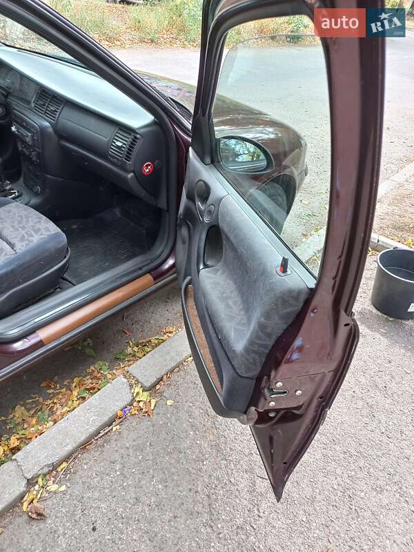 Седан Opel Vectra 1996 в Кропивницькому