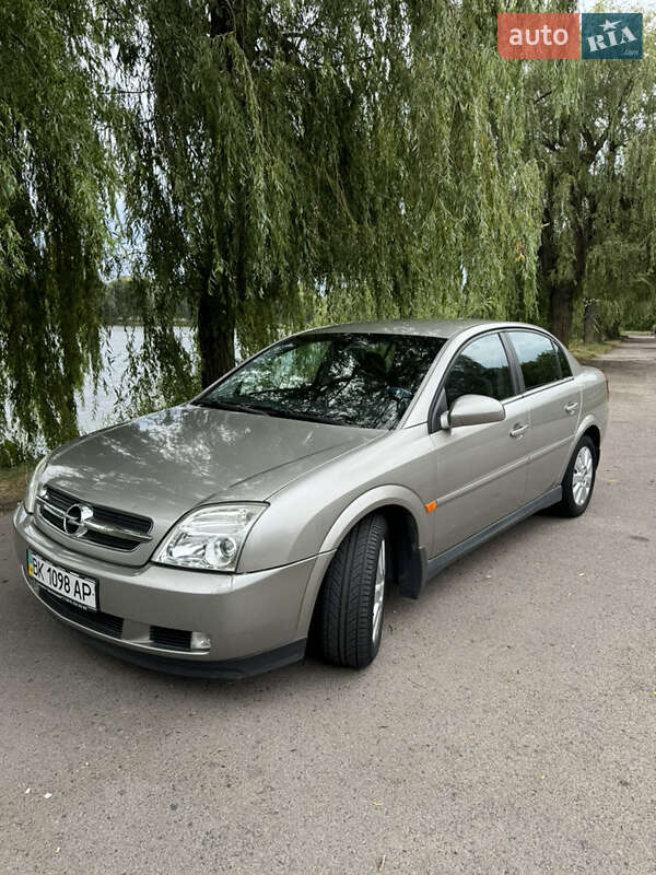 Седан Opel Vectra 2003 в Ровно