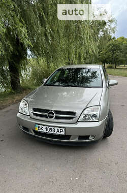 Седан Opel Vectra 2003 в Ровно