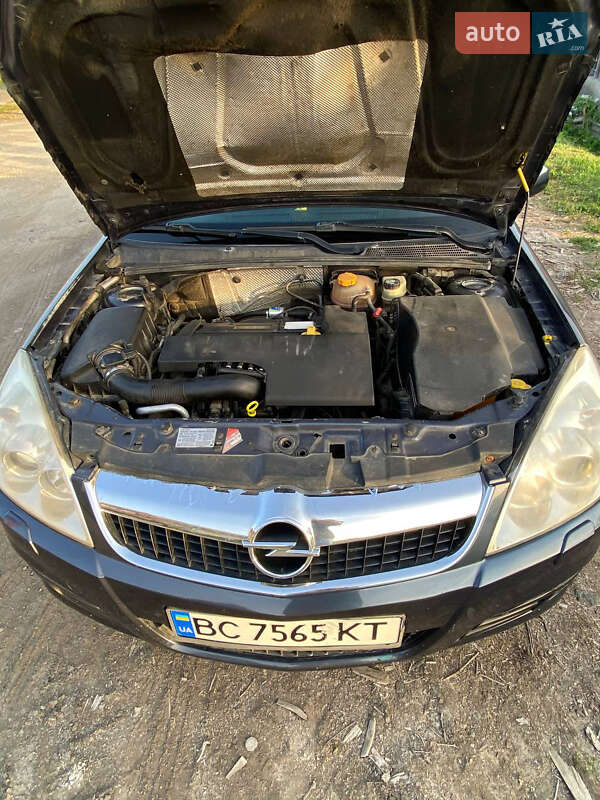Седан Opel Vectra 2006 в Золочеві