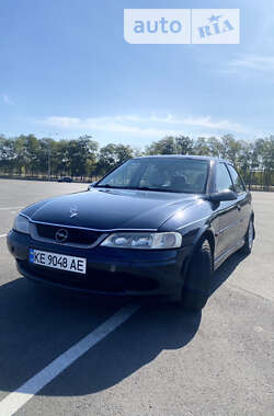 Лифтбек Opel Vectra 2002 в Новомосковске