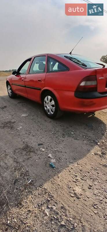 Ліфтбек Opel Vectra 1998 в Дніпрі