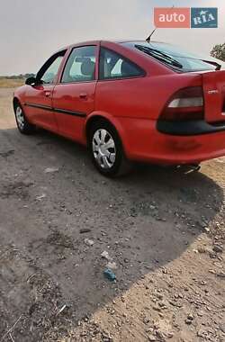 Ліфтбек Opel Vectra 1998 в Дніпрі