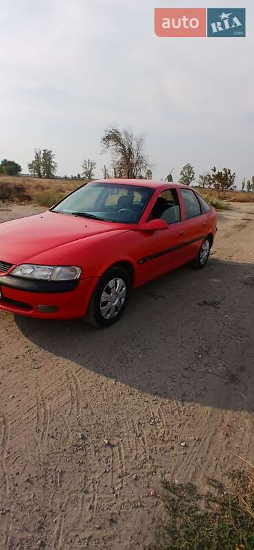 Ліфтбек Opel Vectra 1998 в Дніпрі