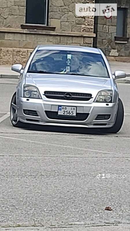 Лифтбек Opel Vectra 2002 в 