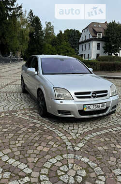 Седан Opel Vectra 2004 в Львові