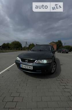 Седан Opel Vectra 2000 в Бершаді