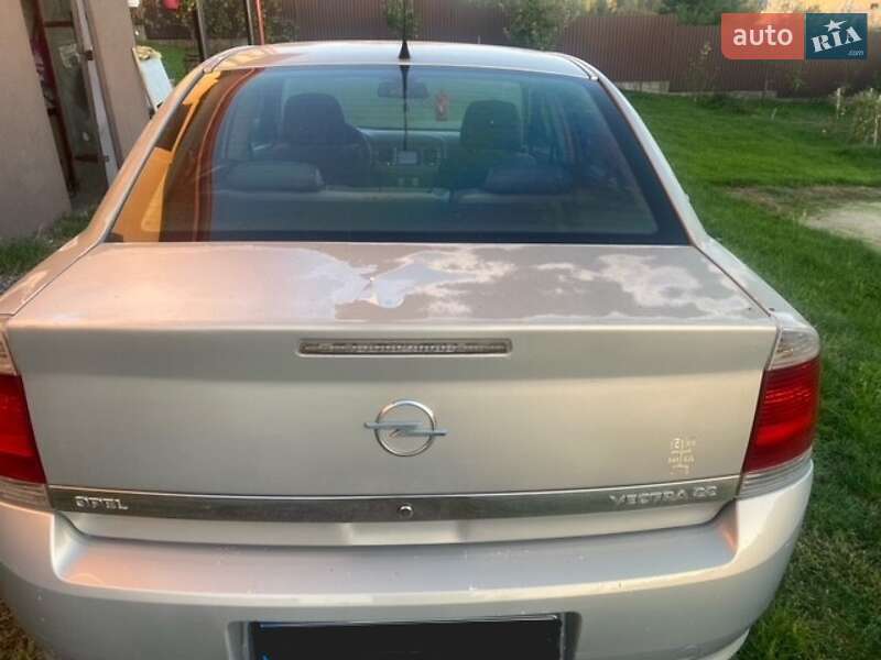 Седан Opel Vectra 2007 в Ужгороде