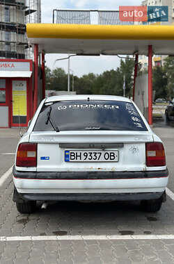 Лифтбек Opel Vectra 1991 в 
