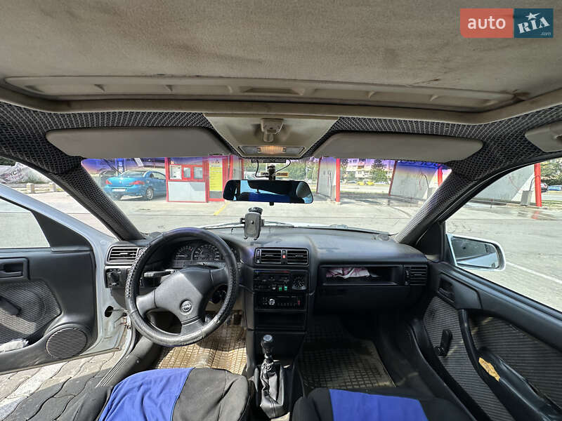 Лифтбек Opel Vectra 1991 в Одессе