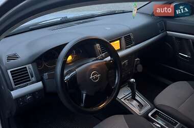 Универсал Opel Vectra 2004 в 