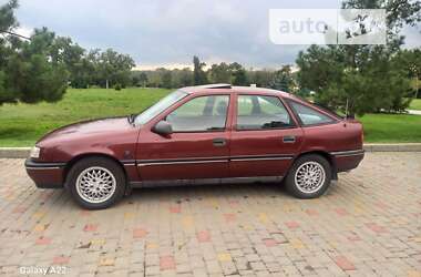 Лифтбек Opel Vectra 1992 в Измаиле