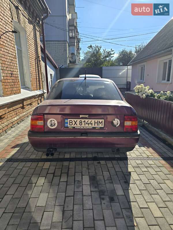 Седан Opel Vectra 1991 в Староконстантинове
