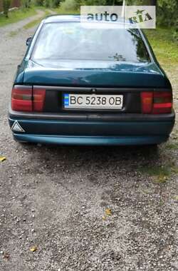 Седан Opel Vectra 1995 в Сколе