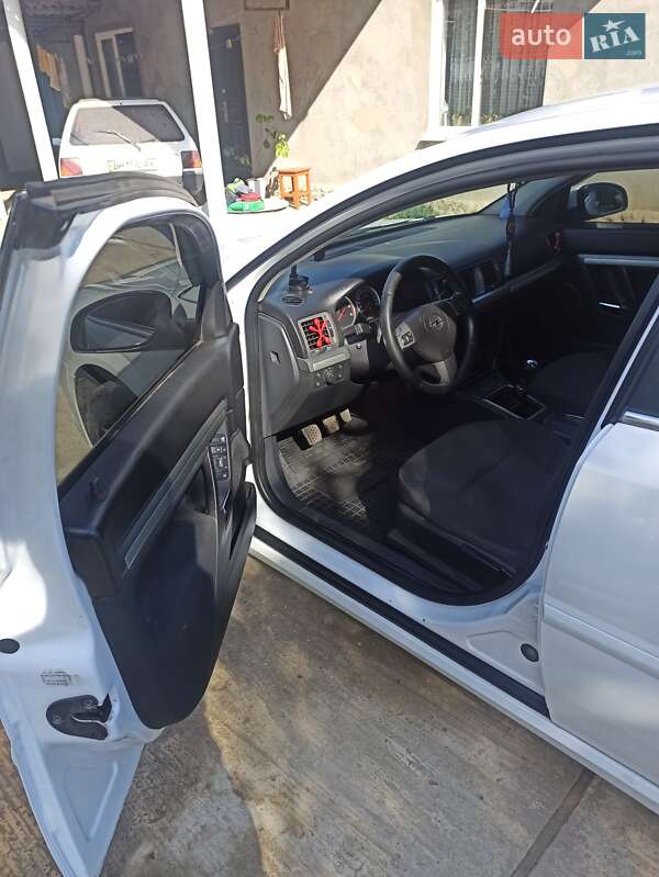 Седан Opel Vectra 2007 в Кілії