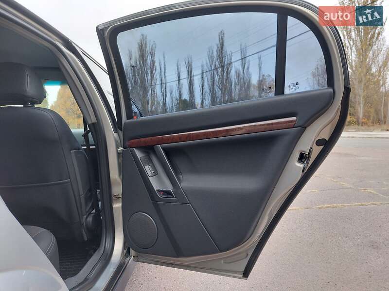 Седан Opel Vectra 2005 в Днепре