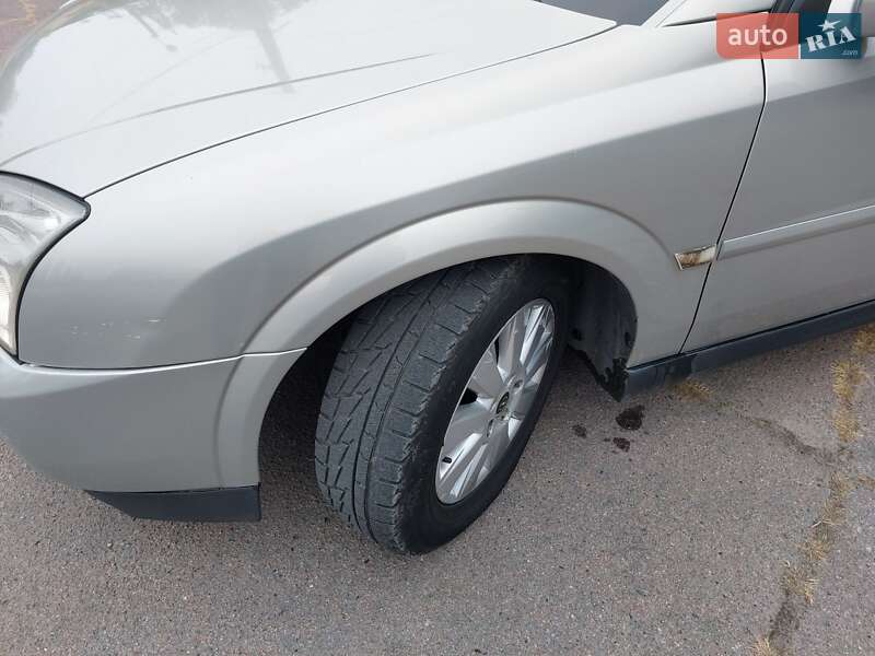 Седан Opel Vectra 2005 в Днепре