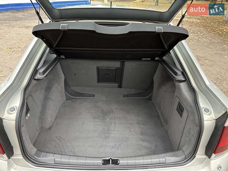 Лифтбек Opel Vectra 2006 в Лебедине