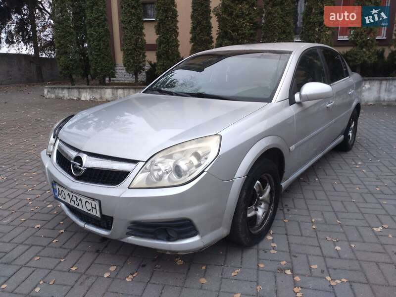 Седан Opel Vectra 2007 в Рівному